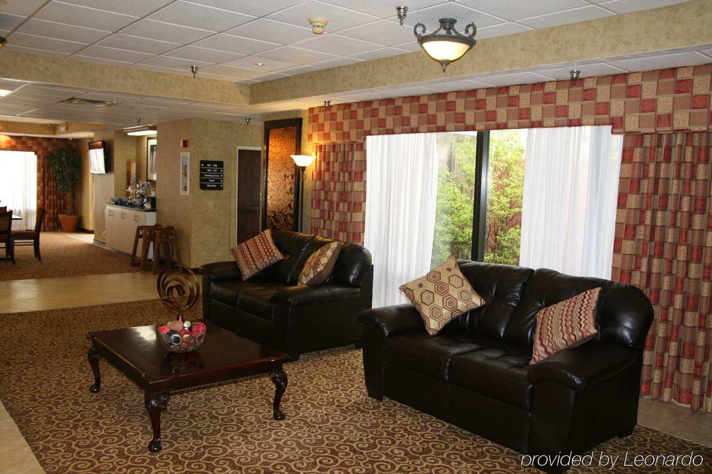 Rome Inn And Suites Exterior photo