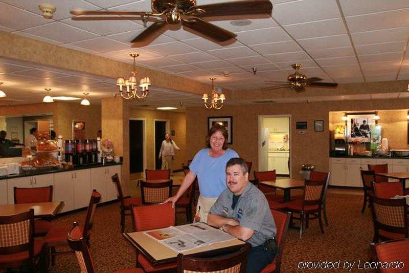 Rome Inn And Suites Restaurant photo